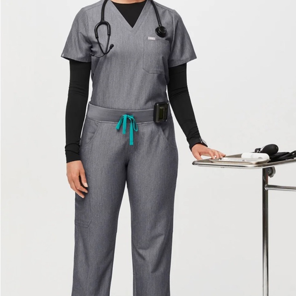 Figs Kade Cargo Charcoal Scrub Pants Med Tall